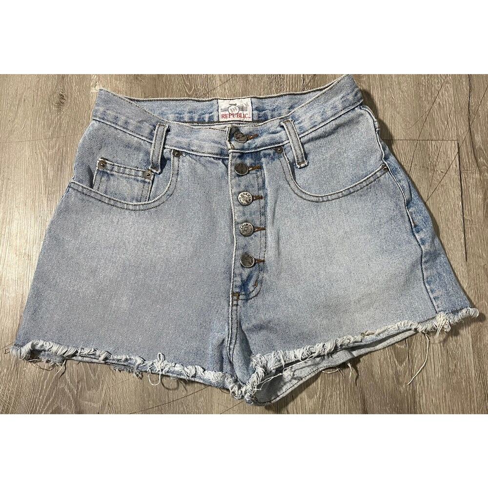 Vintage Blue Denim Republic Women’s Shorts Size 5/6